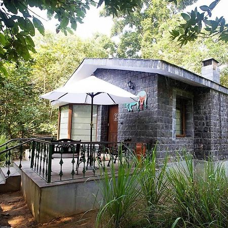 Singinawa Jungle Lodge Kanha Lagma Exterior photo