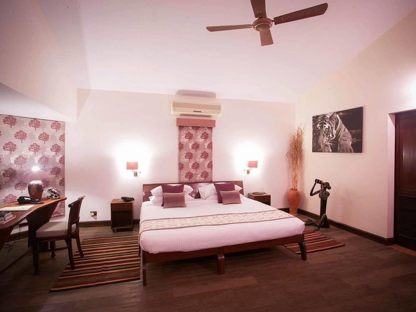 Singinawa Jungle Lodge Kanha Lagma Exterior photo